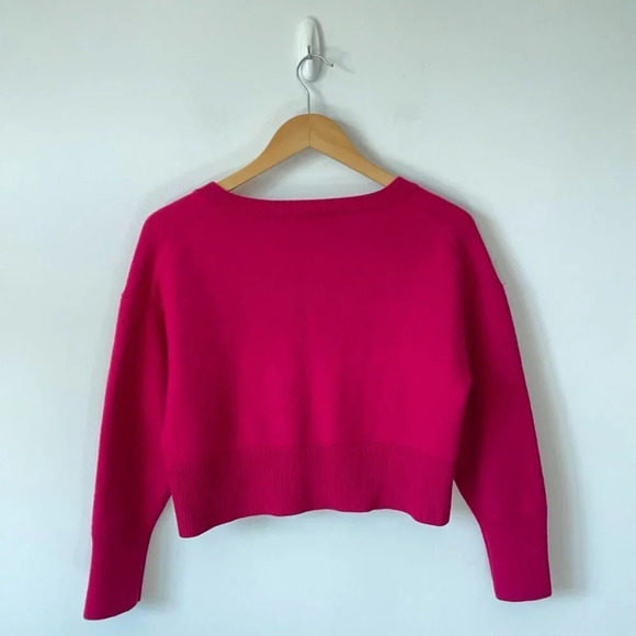 Aritzia Babaton Ollie Sweater Cropped 100% Merino Wool Knit Dark Pink Sz Medium - Picture 4 of 6